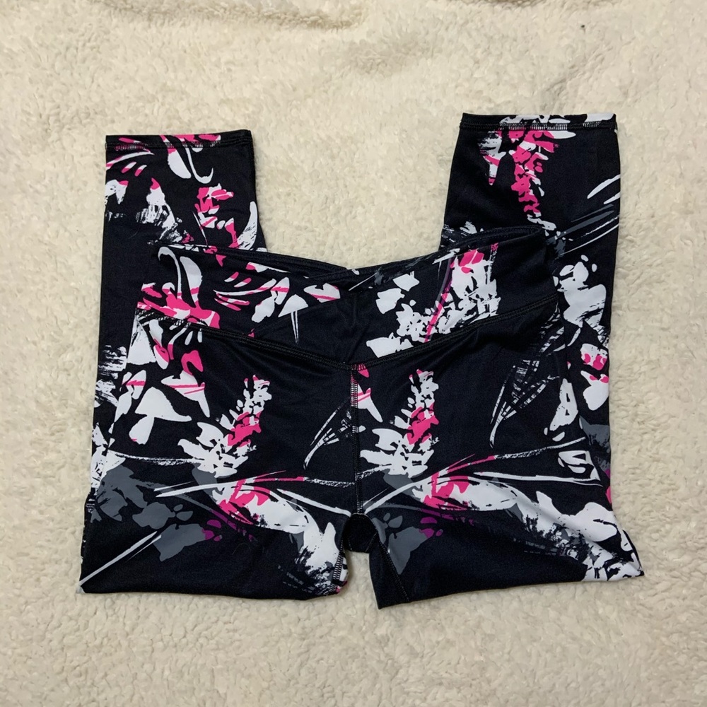 Fabletics Cropped Leggings